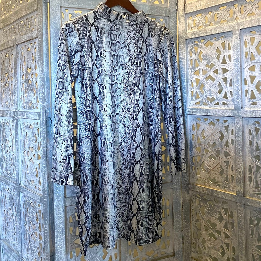 Long sleeve snake print dress